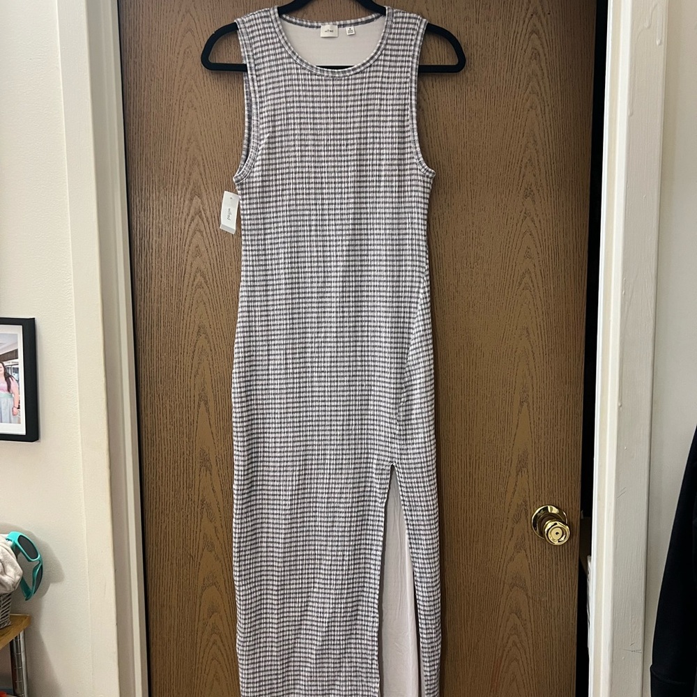 NEW Aritiza gingham dress